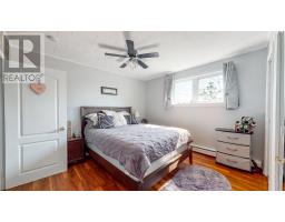 11 Irving Drive thumbnail 16
