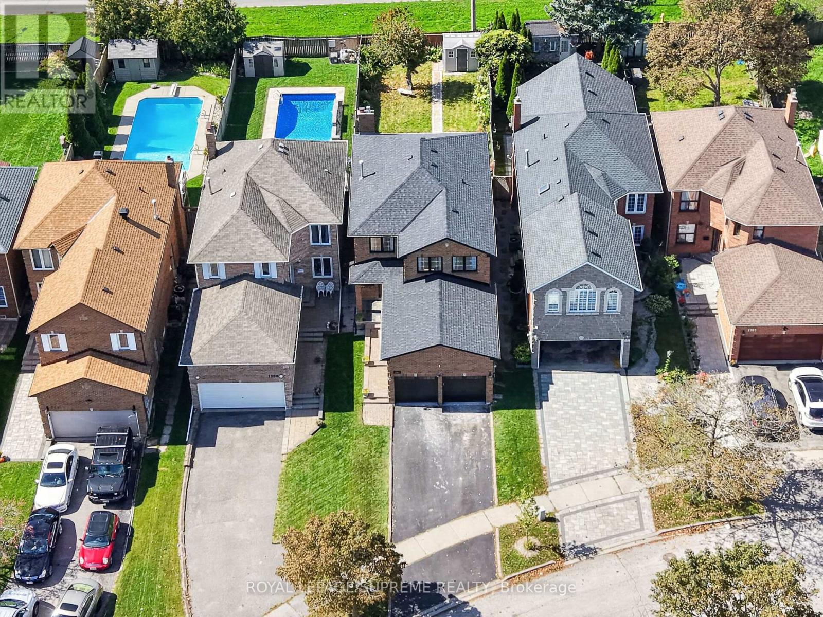 1967 PARKSIDE DRIVE - 40