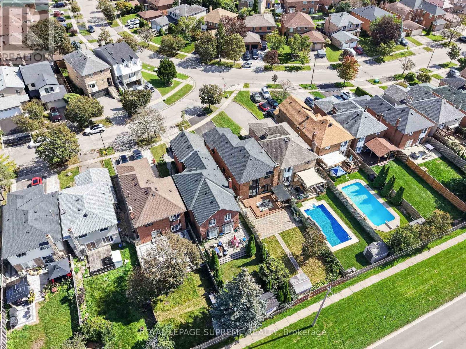 1967 PARKSIDE DRIVE - 44