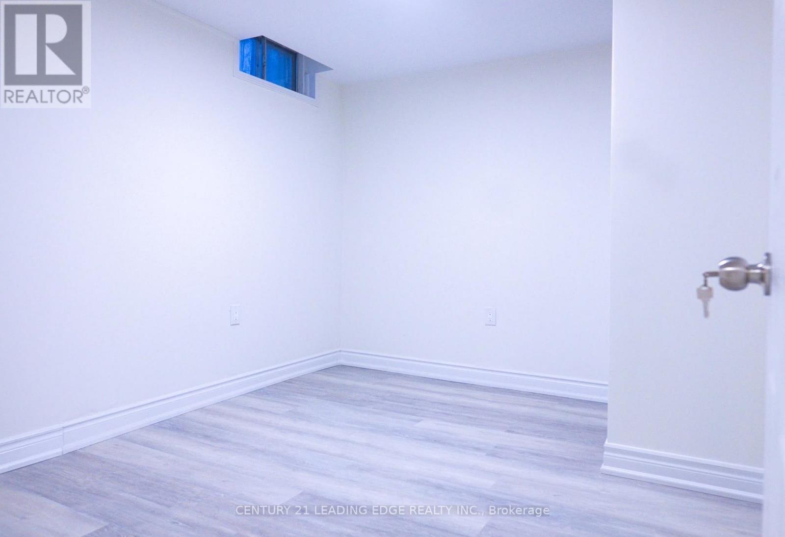 BSMT - 19 MANTELL CRESCENT, Ajax (Central West) — photo 7