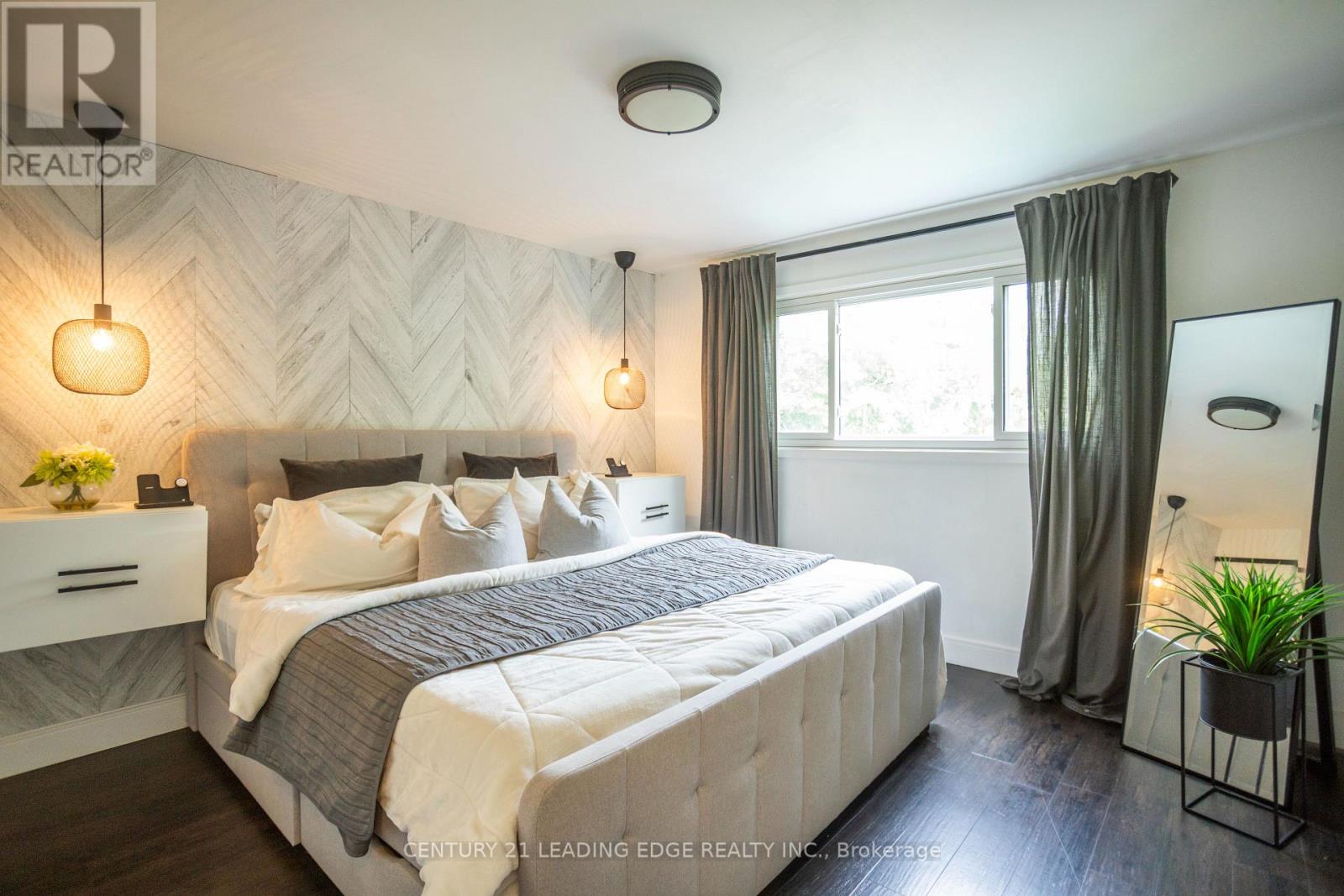 912 VISTULA DRIVE - Image 27