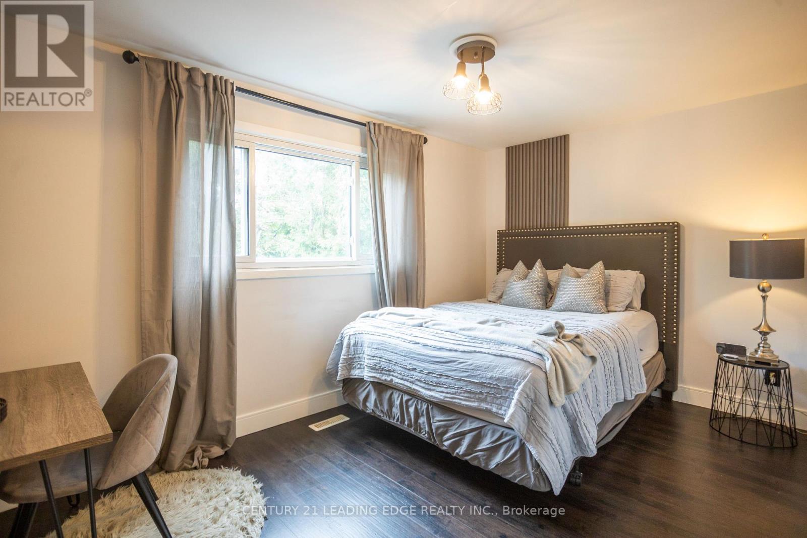 912 VISTULA DRIVE - Image 33