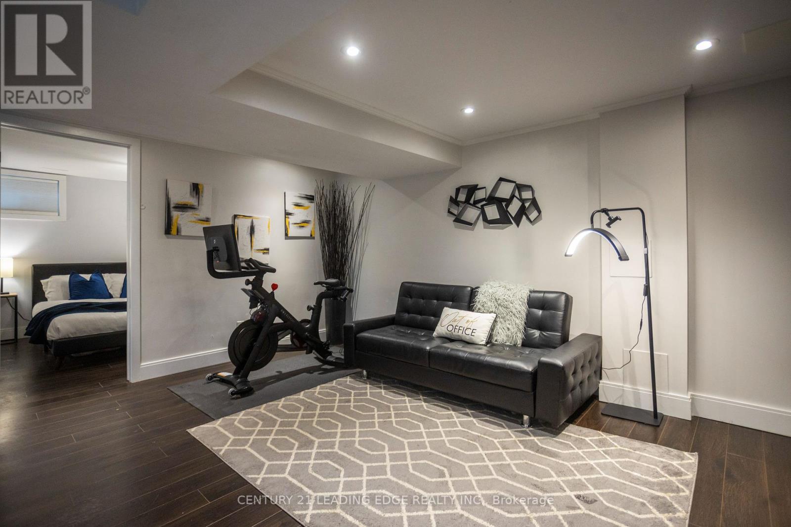 912 VISTULA DRIVE - Image 40