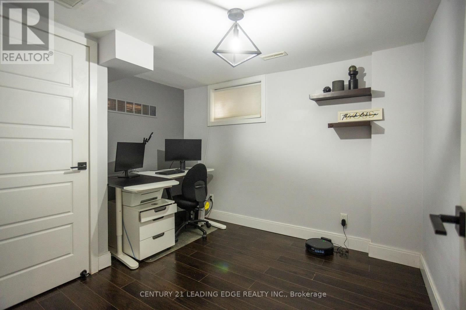 912 VISTULA DRIVE - Image 43