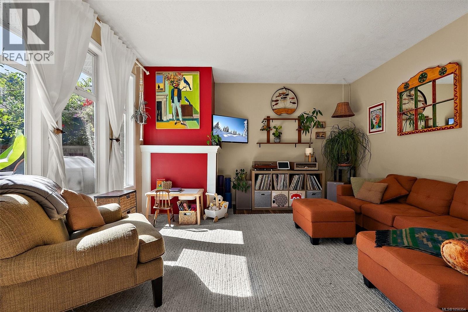 1109 Caledonia Ave - 2