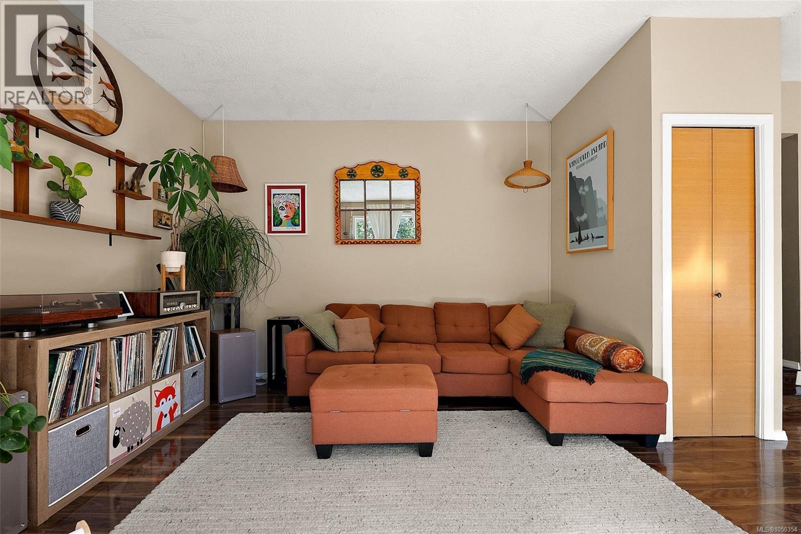 1109 Caledonia Ave - 4