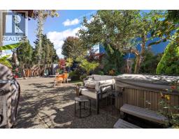 1109 Caledonia Ave, Victoria, BC V8T1E9 Photo 24