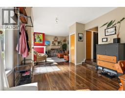 1109 Caledonia Ave, Victoria, BC V8T1E9 Photo 9