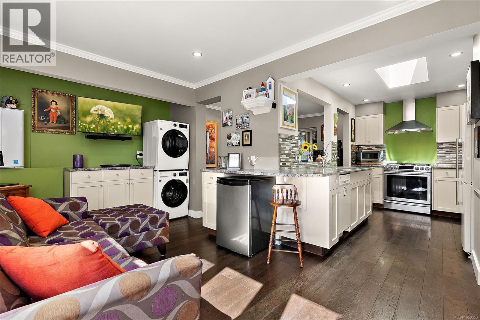 1111 Caledonia Ave - 17