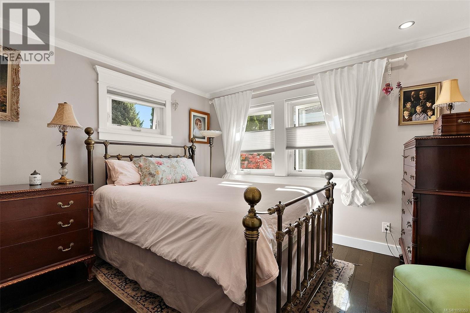  1111 Caledonia Avenue, Victoria