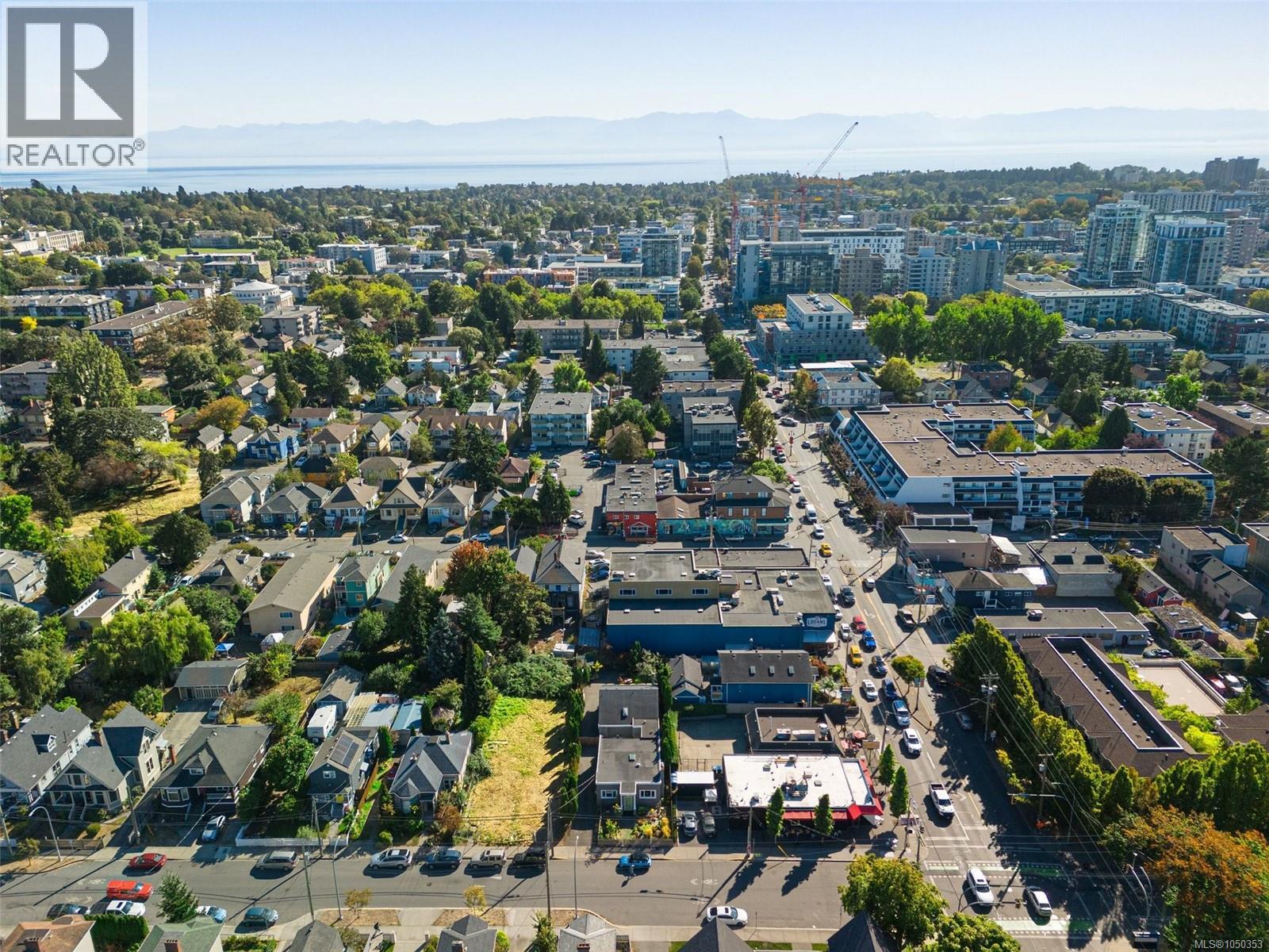  1111 Caledonia Avenue, Victoria