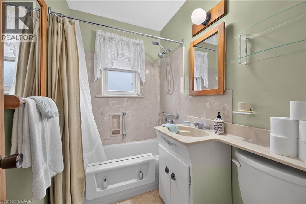 390 EAST 37TH Street - Image 25