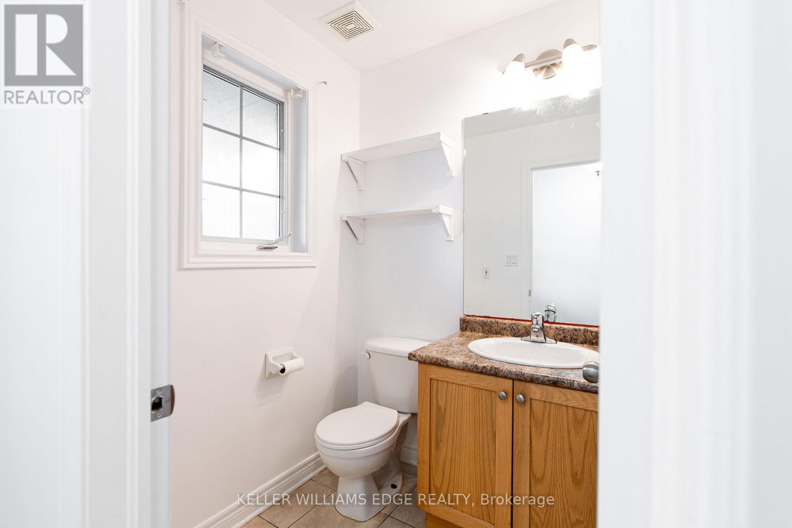 ROOM C - 119 SUMMERS DRIVE, Thorold (Confederation Heights) — photo 5