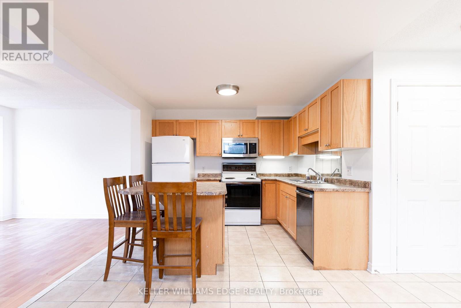 ROOM E - 119 SUMMERS DRIVE, Thorold (Confederation Heights) — photo 11