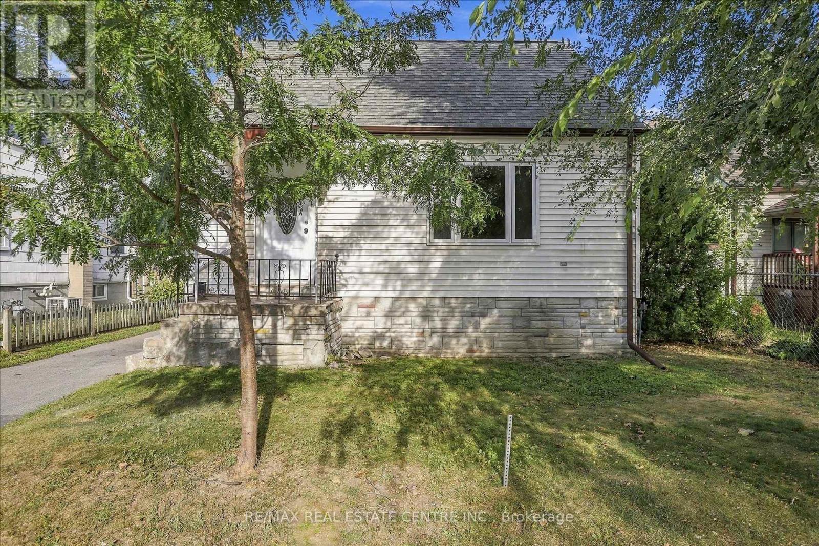 988 HIGH STREET, Peterborough (Otonabee Ward 1)