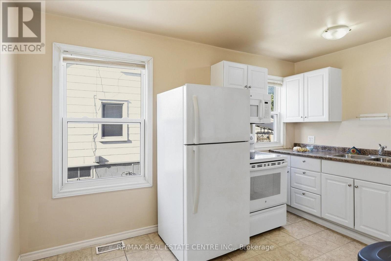 988 HIGH STREET - 14