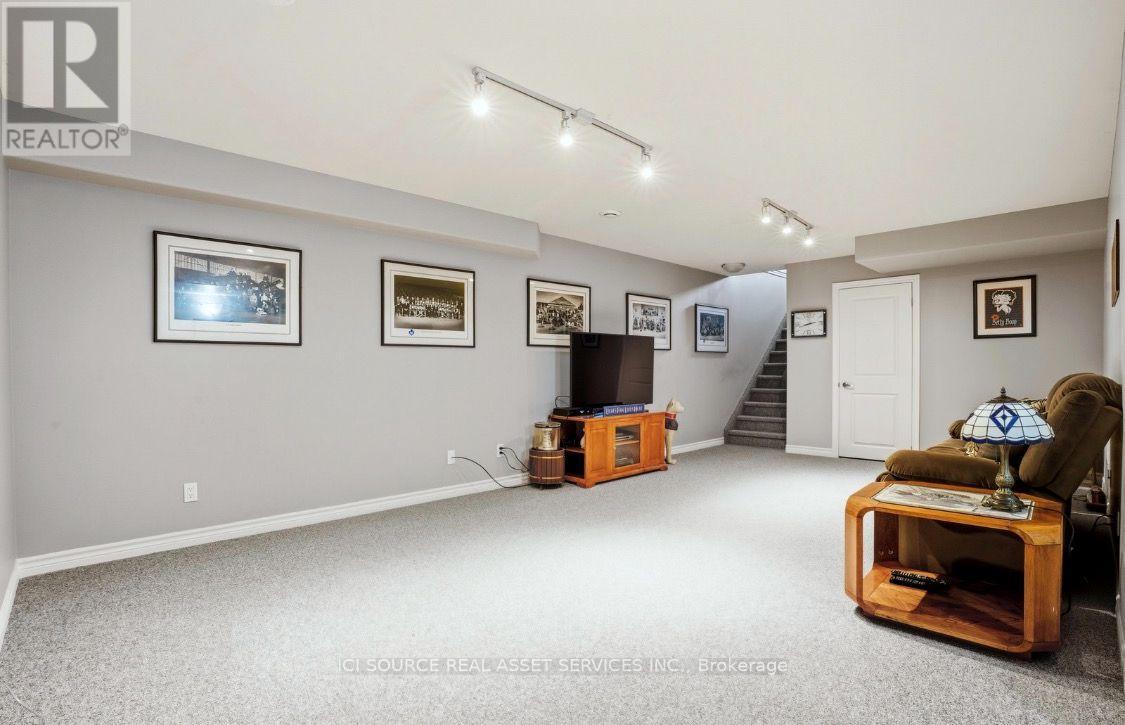 5 MAVIS WAY - 17