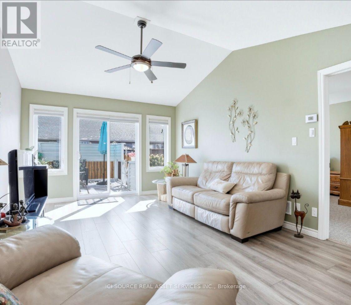 5 MAVIS WAY - 19