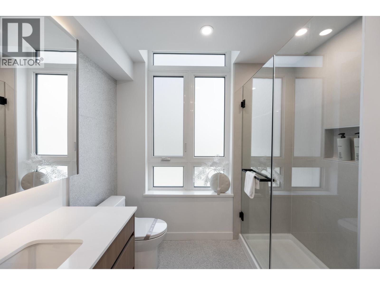 102 639 ASPEN STREET, Coquitlam - Image 1