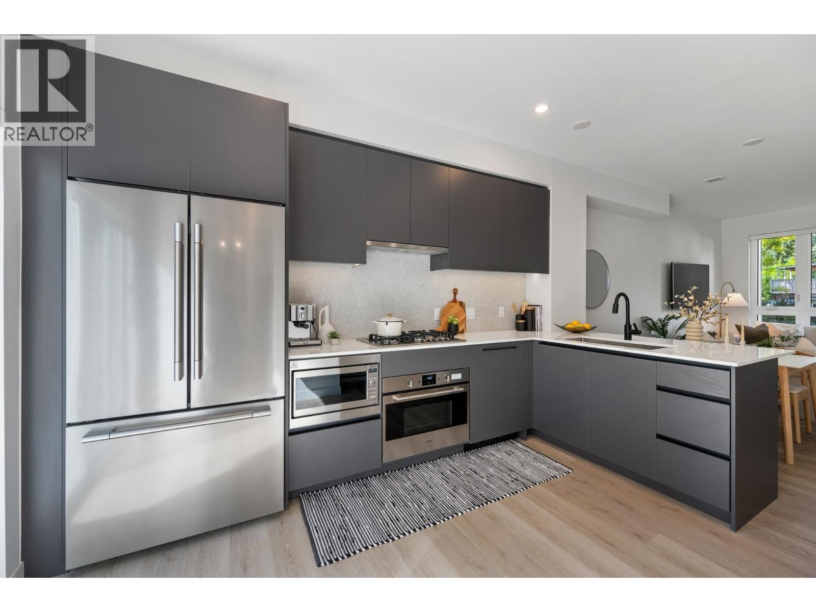 102 639 ASPEN STREET, Coquitlam - Image 1