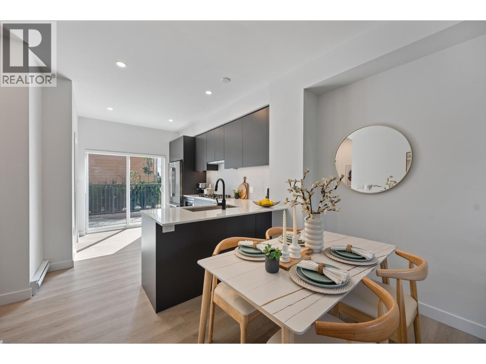 102 639 ASPEN STREET, Coquitlam - Image 1