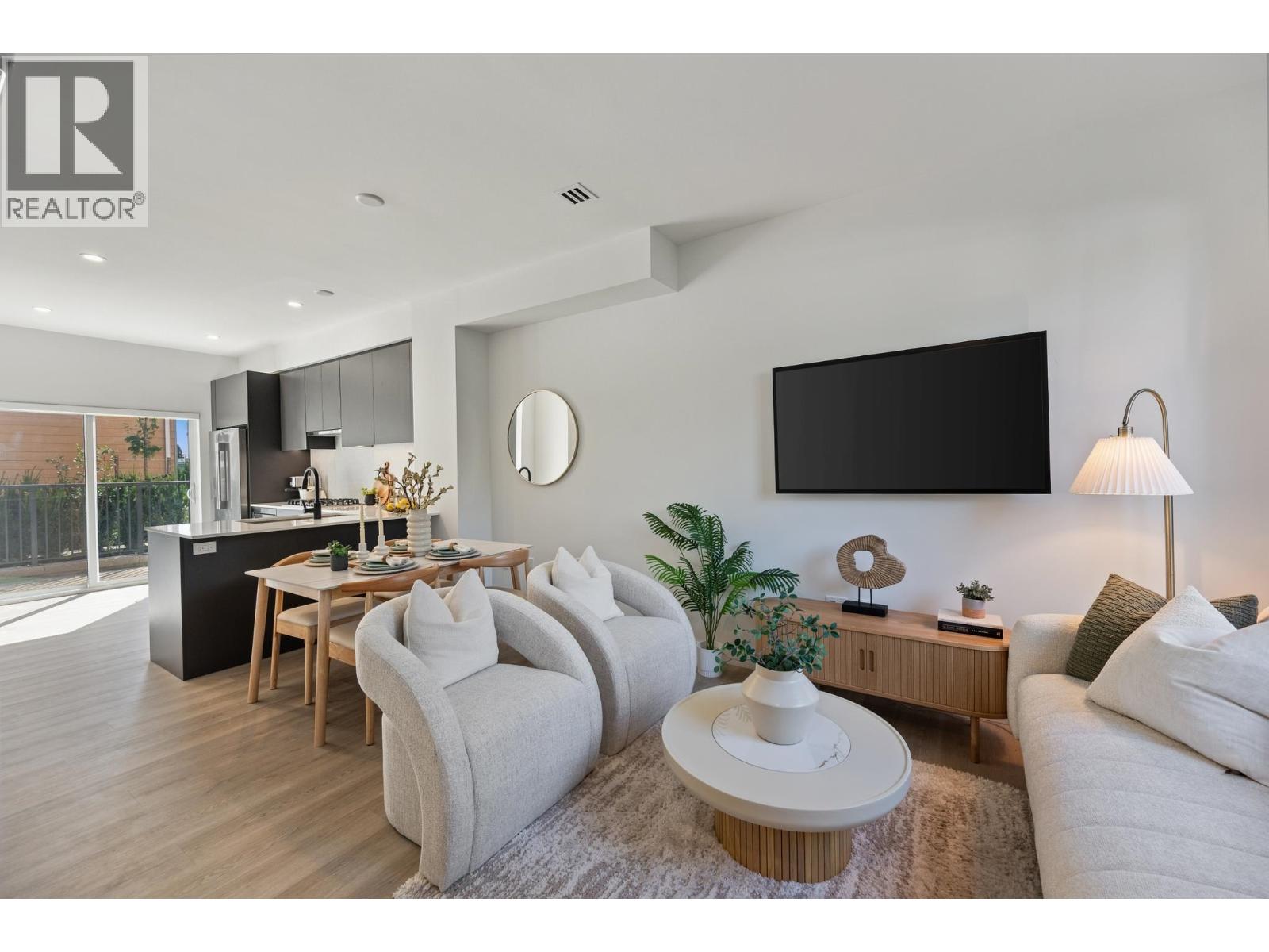 102 639 ASPEN STREET, Coquitlam - Image 1