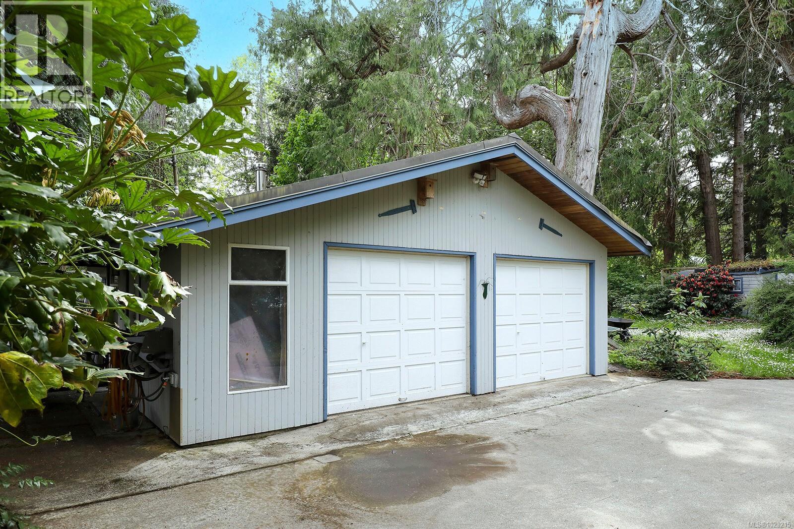 1550 Dalziel Rd - 36
