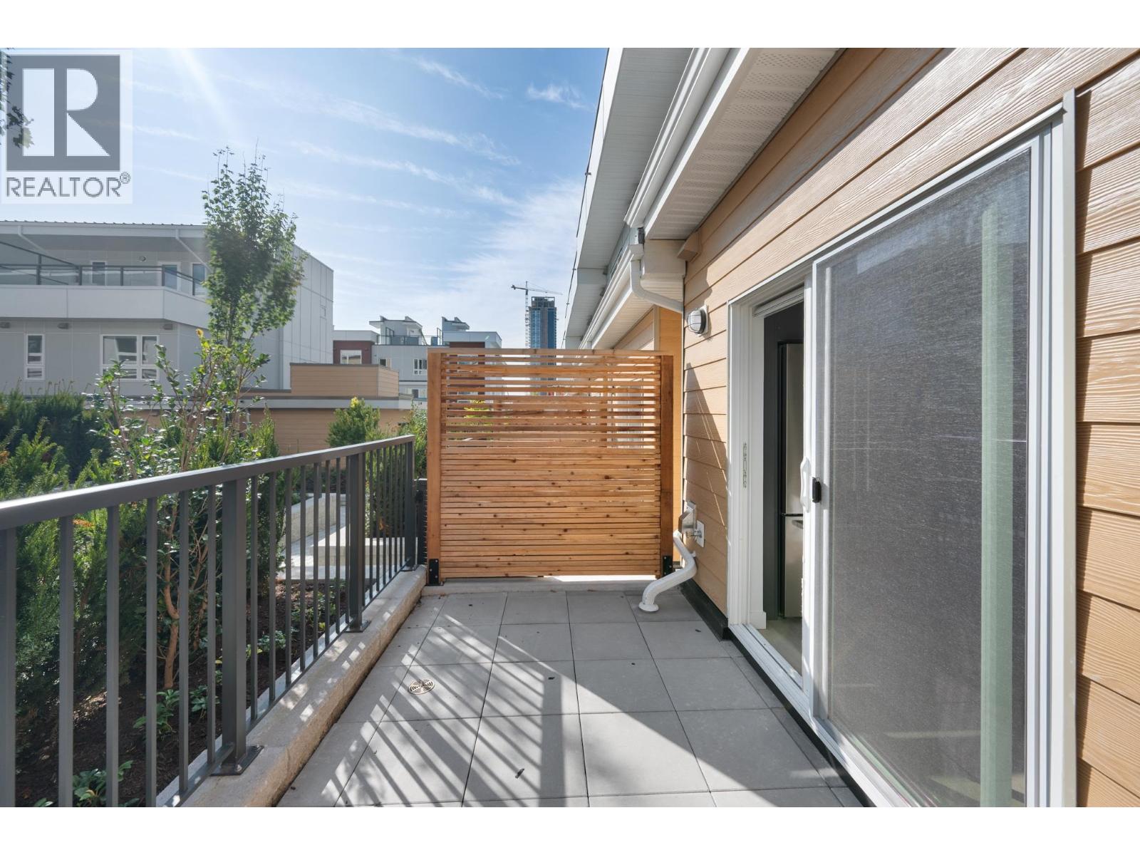 206 639 ASPEN STREET, Coquitlam - Image 1