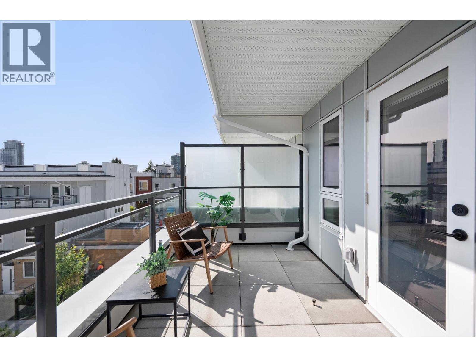 206 639 ASPEN STREET, Coquitlam - Image 1