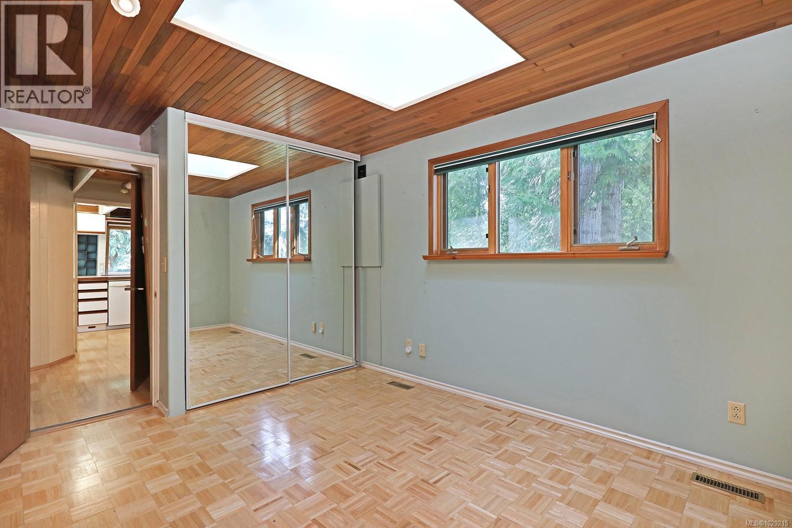 1550 Dalziel Rd - 25