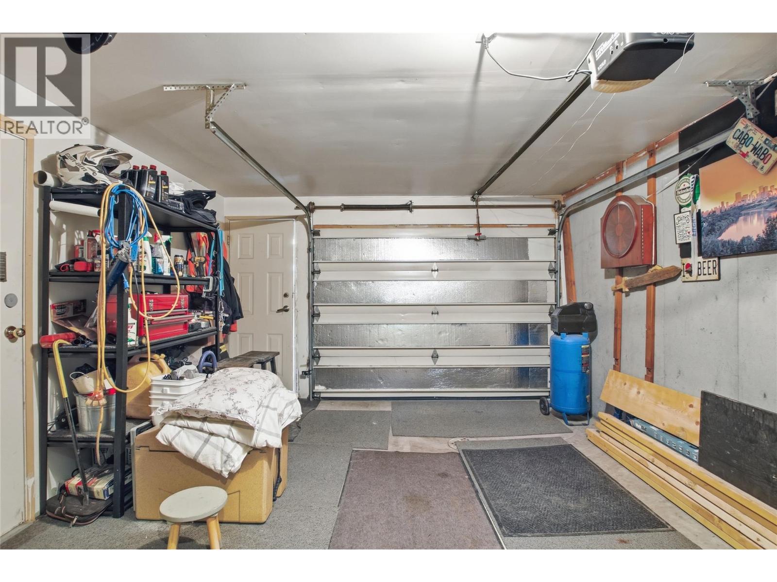 #52 2020 Robson Place - Image 13
