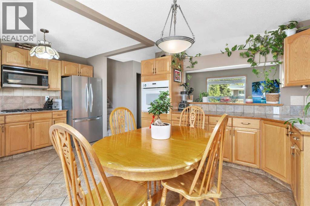 Listing photo – 54 Lakeview Crescent, Sylvan Lake