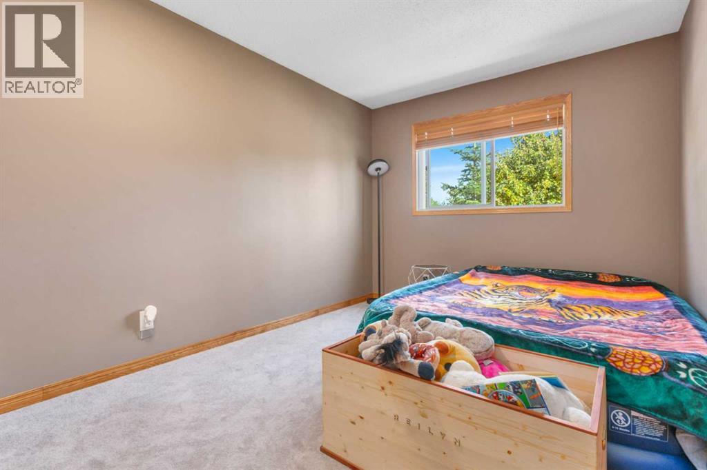Listing photo – 54 Lakeview Crescent, Sylvan Lake
