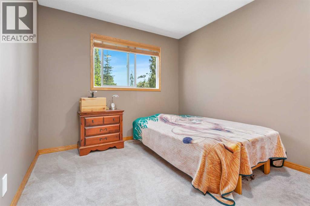 Listing photo – 54 Lakeview Crescent, Sylvan Lake