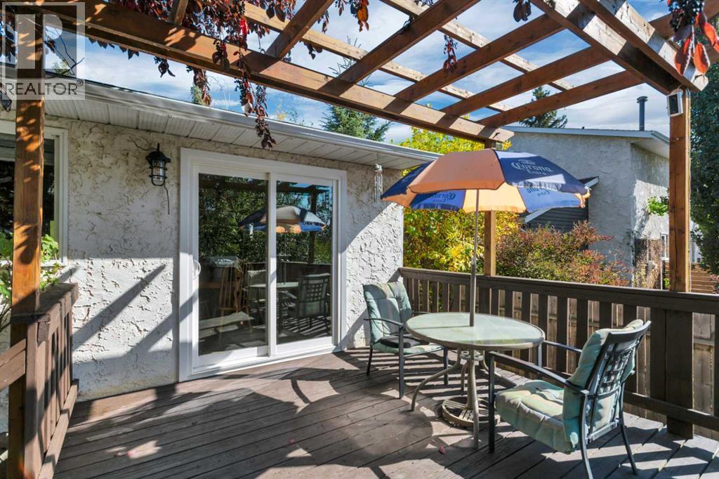 Listing photo – 54 Lakeview Crescent, Sylvan Lake