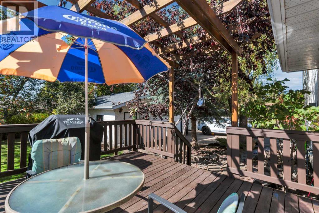 Listing photo – 54 Lakeview Crescent, Sylvan Lake