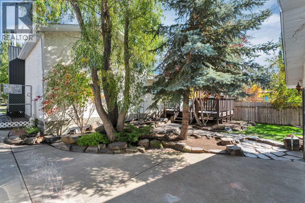 Listing photo – 54 Lakeview Crescent, Sylvan Lake