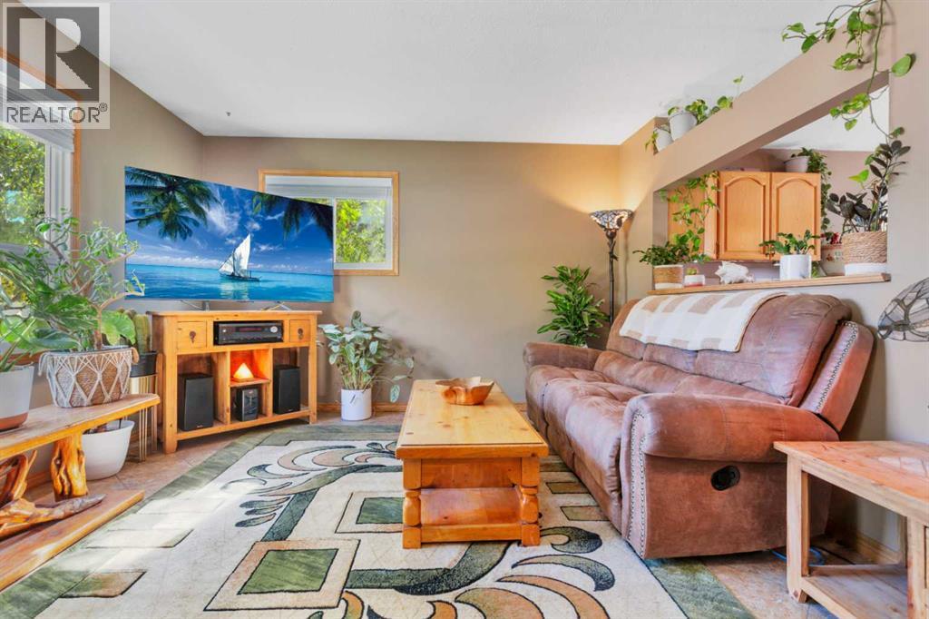 Listing photo – 54 Lakeview Crescent, Sylvan Lake