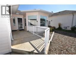 Primary Bedroom - 5309 21 Street, Vernon, BC V1T9N2 Photo 8