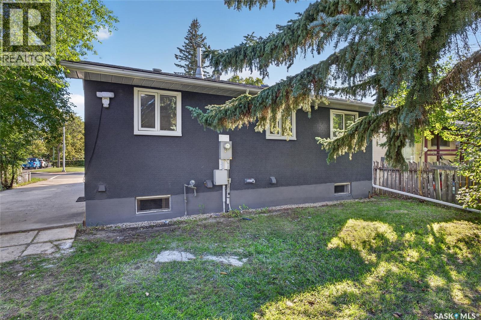 1944 Dewdney AVENUE, Regina — photo 32