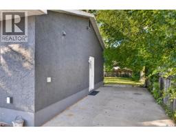 1944 Dewdney Avenue, Regina, SK S4N4C8 Photo 35