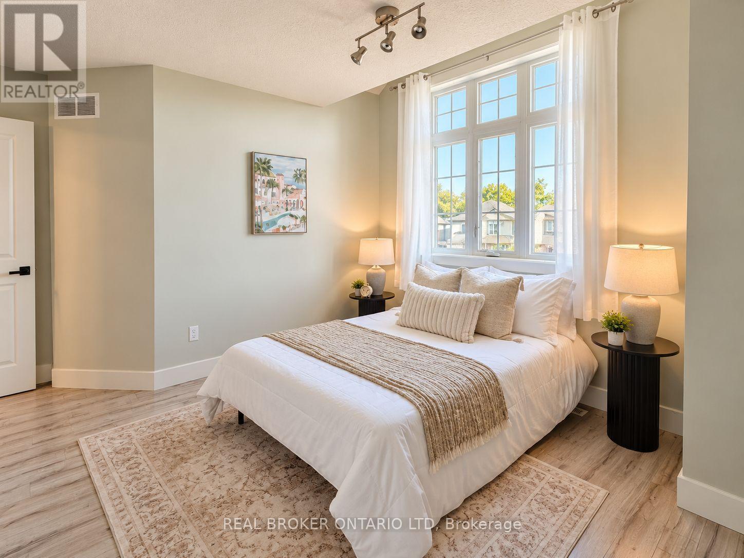 22 QUEENSWAY DRIVE - 14