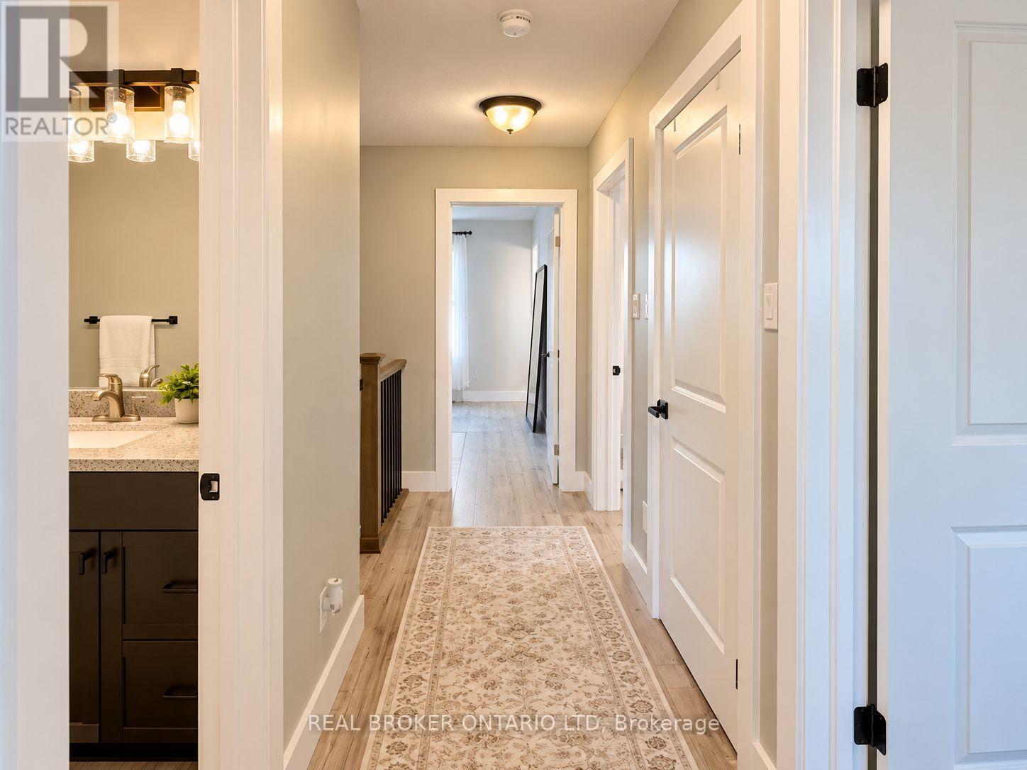 22 QUEENSWAY DRIVE, Strathroy-Caradoc (SE) — photo 9
