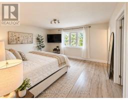 22 Queensway Drive, Strathroy Caradoc, ON N7G4M3 Photo 11