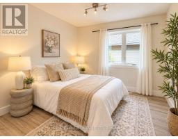 22 Queensway Drive, Strathroy Caradoc, ON N7G4M3 Photo 15