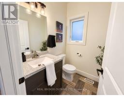 22 Queensway Drive, Strathroy Caradoc, ON N7G4M3 Photo 16