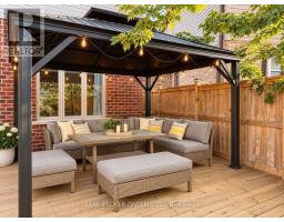 22 Queensway Drive, Strathroy Caradoc, ON N7G4M3 Photo 18