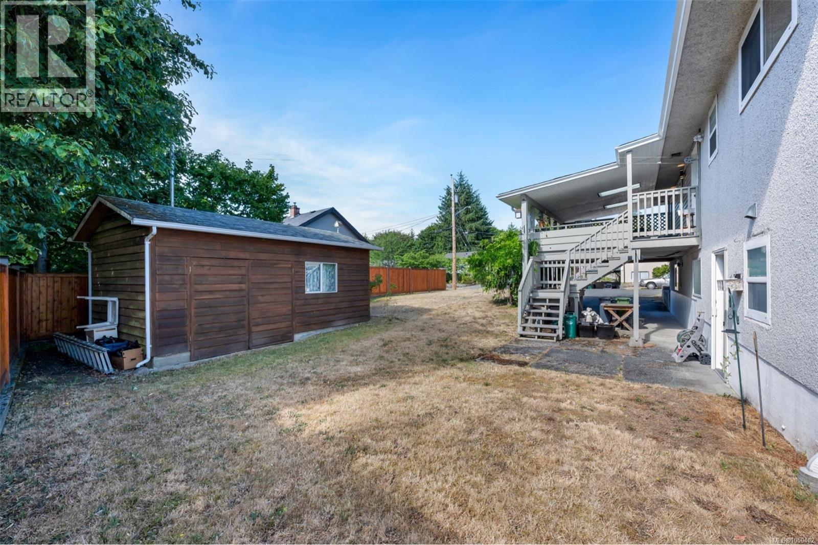 3060 George St - 13