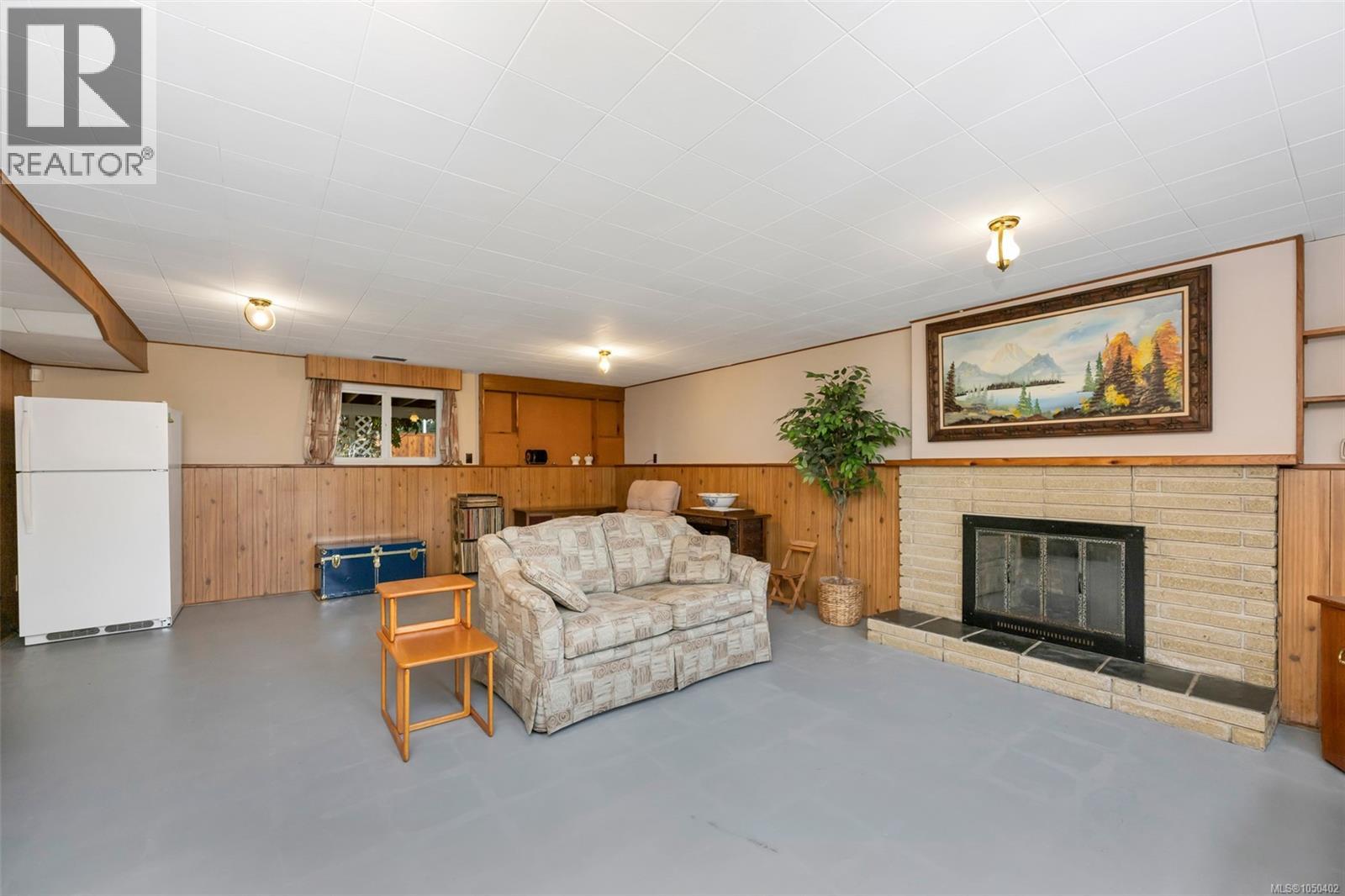 3060 George St - 33