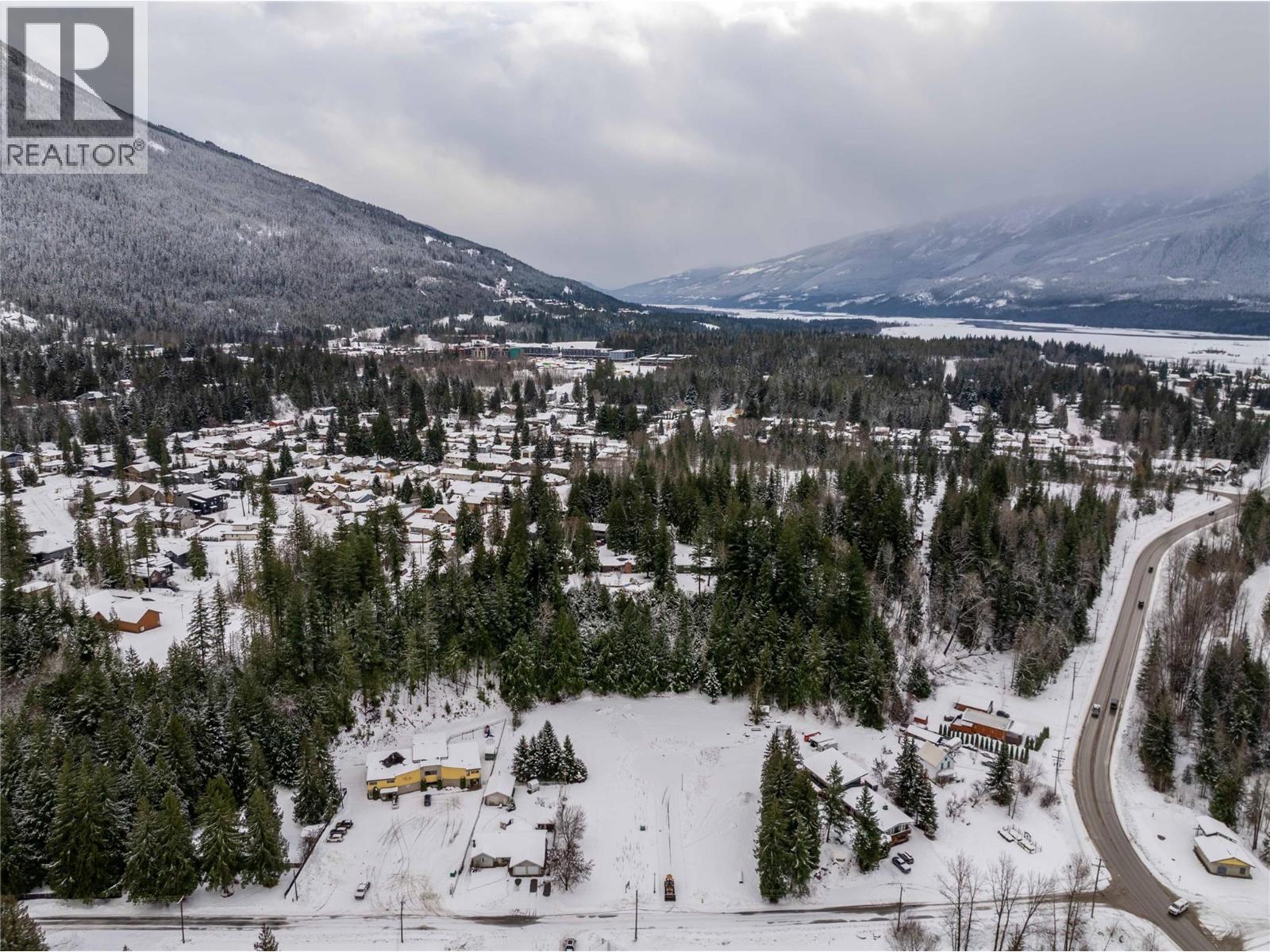 10-1445 Illecillewaet Road Lot# SL 5, Revelstoke - Image 1